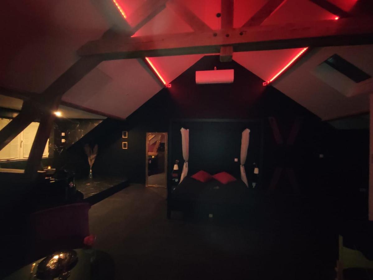 Love Room A Montargis Exterior foto